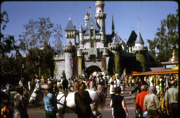 s2_020_EntranceToFantasyLandDisneyland