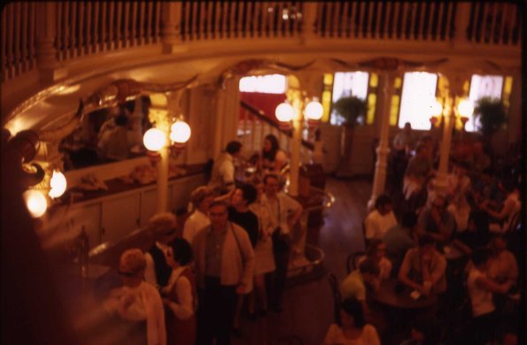 s2_030_GoldenHorseshoeSaloonTheyOnlyServe7UpMountanDewDisneyland