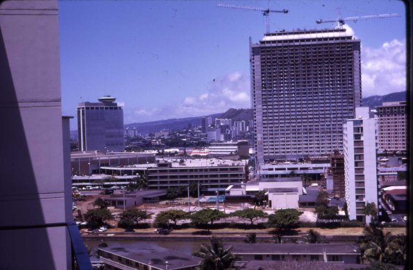 s3_005_TowardDowntownHonoluluFromMyApt