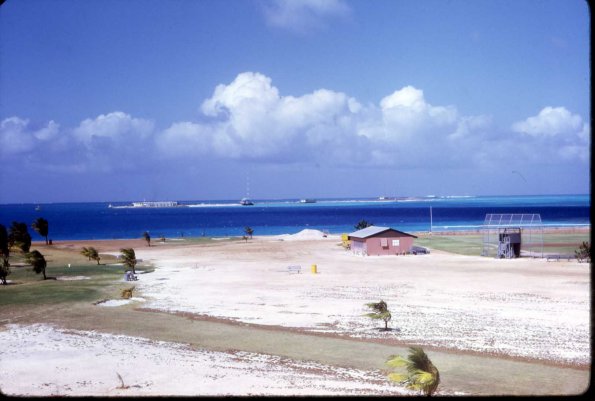 s5_020_SandIslandBackground016