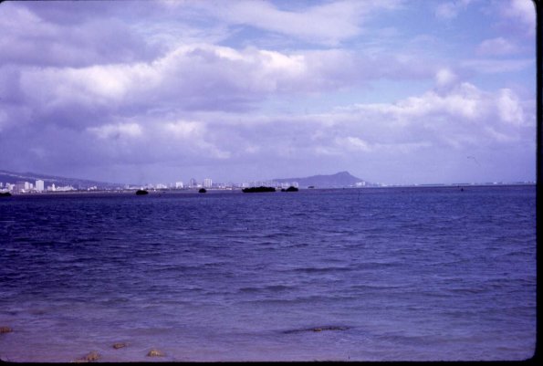 s5_032_DiamondHeadAndHonoluluFromNearTheIntlAirport027